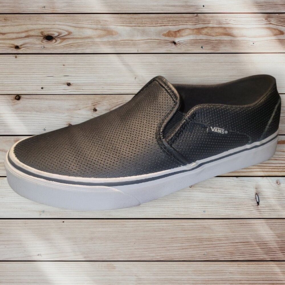 VANS - Men's 6.5 Women's 8 - Classic Slip-On - Perforated Black Leather Shoes